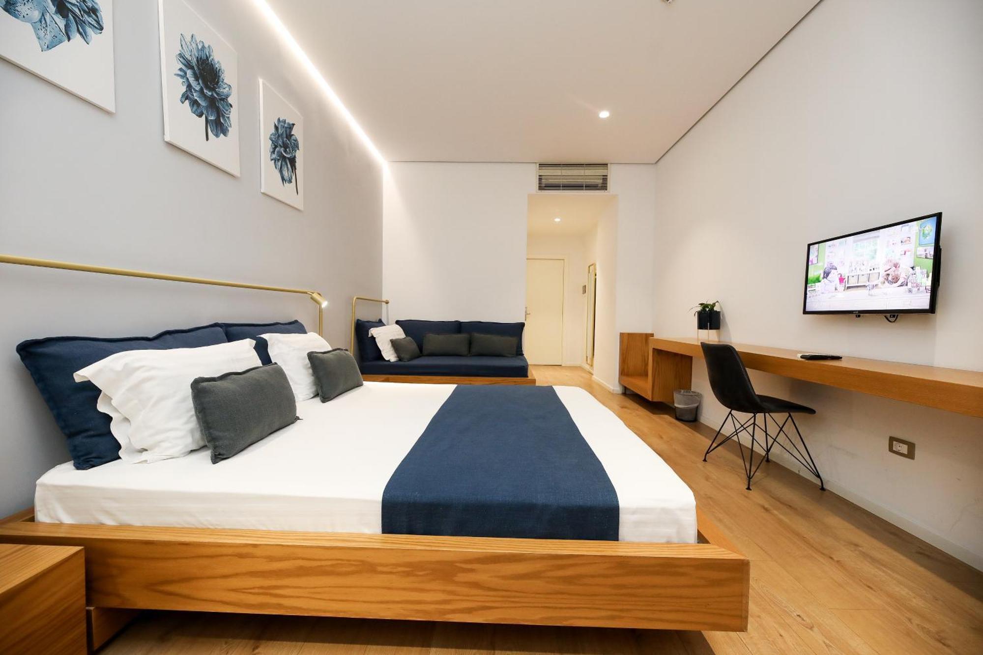 H&M Hotel Vlorë 外观 照片