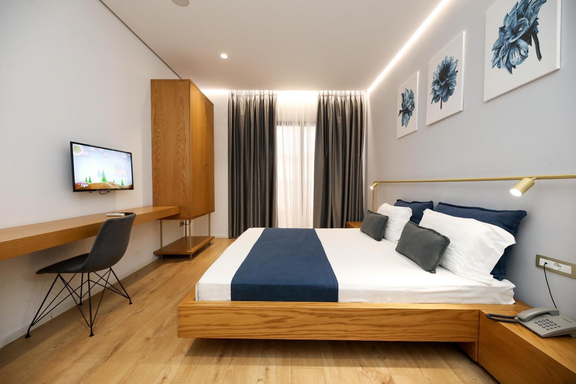 H&M Hotel Vlorë 外观 照片